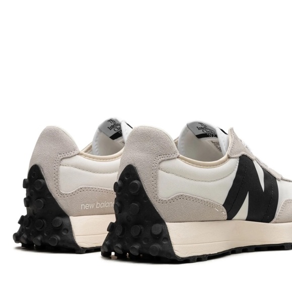 New Balance 327 "Sea Salt/Black" sneakers, 8 - Picture 5 of 11